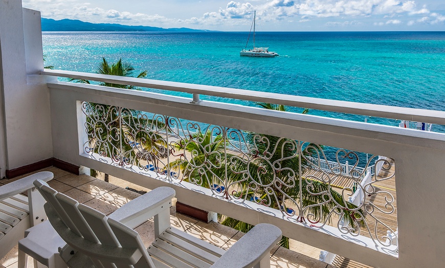 Image 1: ✈ 3-Night All-Inclusive Grand Decameron Montego Beach Vacation w/Air