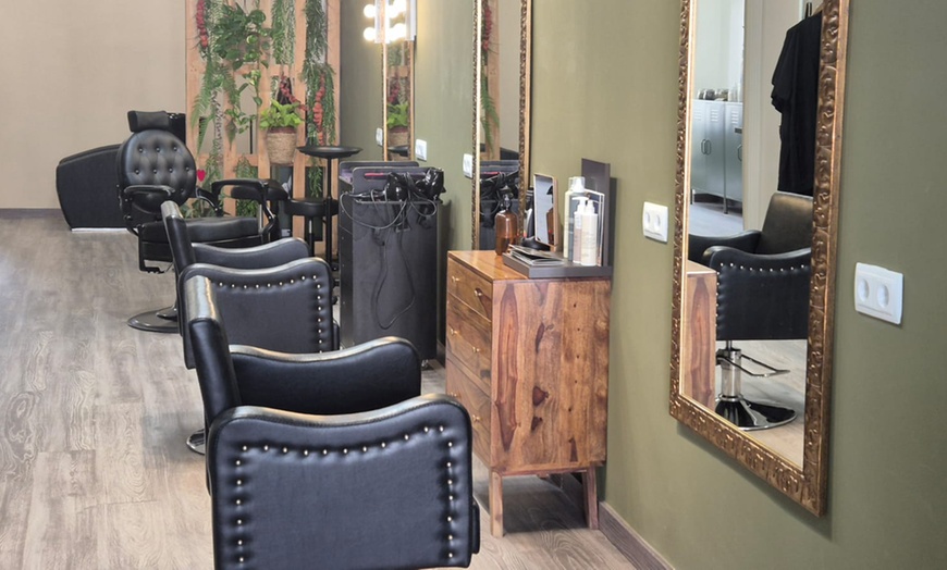 Image 7: Tratamiento de spa capilar a elegir con diagnóstico y masaje para 1