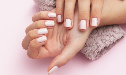 1 sesión de Manicura con esmaltado normal o semipermanente - Elegant Beauty