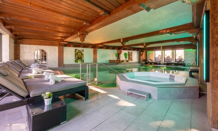 Image 17: Oberstaufen im Allgäu: Deluxe-Doppelzimmer inkl. 3/4 Pension & Spa