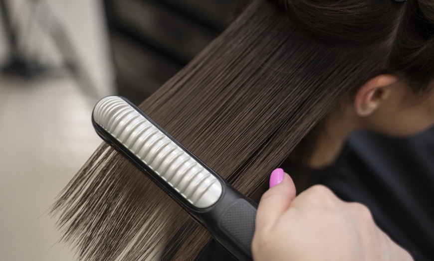 Image 2: Alisado de keratina y corte para melenas cortas o largas