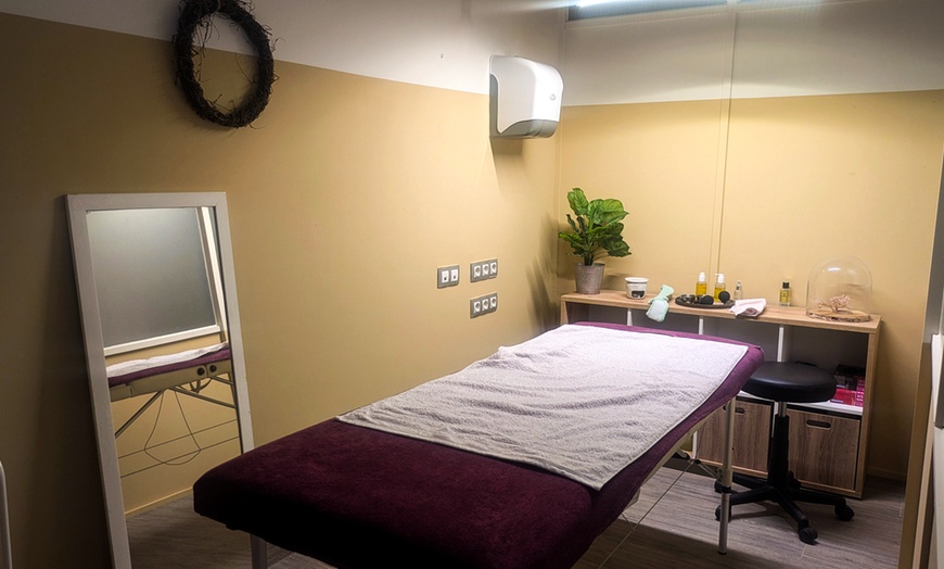 Image 5: Curso de automasaje facial o masaje drenaje linfático 
