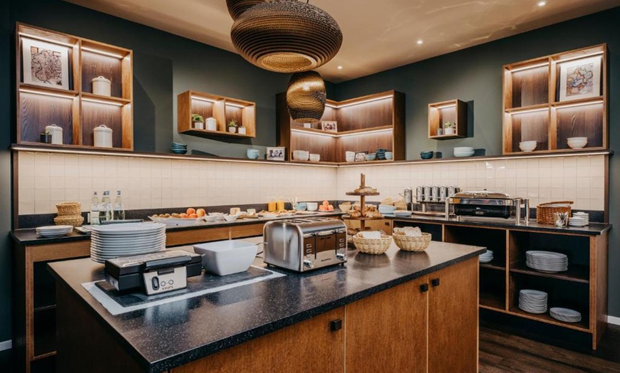 Image 11: Büsum: Doppelzimmer inkl. Therme, opt. Frühstück & 2-Gänge-Dinner