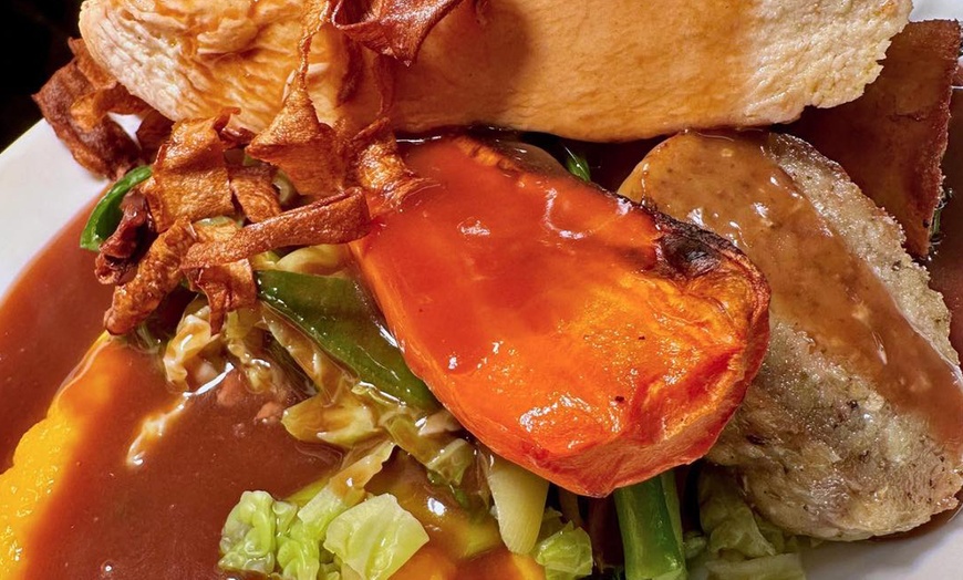 Image 11: £30 or £50 to Spend on Pub Food