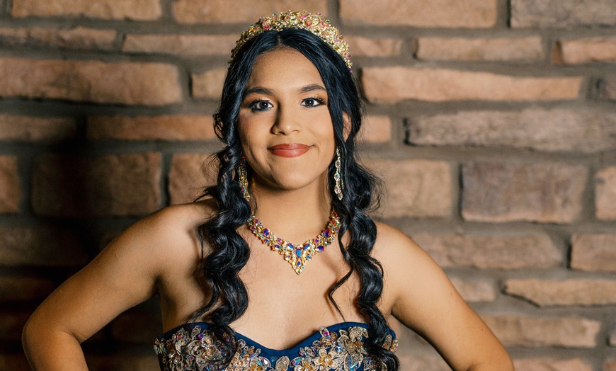 Image 3: 45- or 90-Minute Photo Session