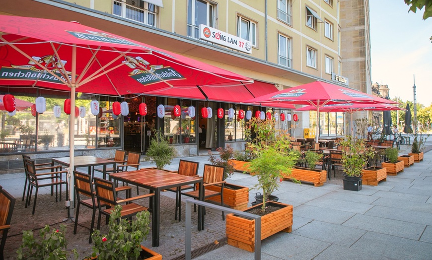 Image 7: Vietnamesischer Hot Pot inkl. Vorspeise oder Dessert für 2-4 Personen