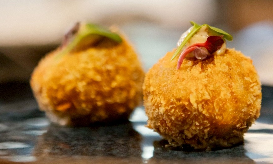 Image 3: Menú mediterráneo completo para 2 o 4 con opción a vino en El Carmen