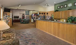 Mount Hood Resort with Pool, Spa & Ski Access