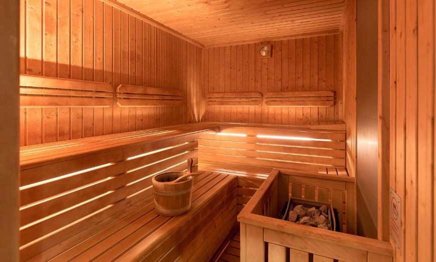 Image 3: Rimini 4*: soggiorno con colazione, idromassaggio, cena o massaggio 