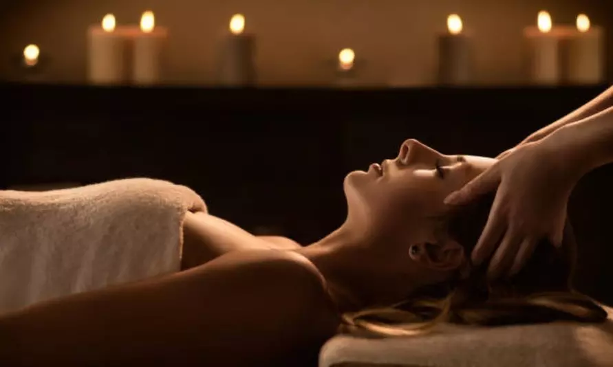 1, 2 o 3 masajes de hasta 90 minutos a elegir entre distintas técnicas para 1 persona; ahorra hasta un 71% - Primary Image