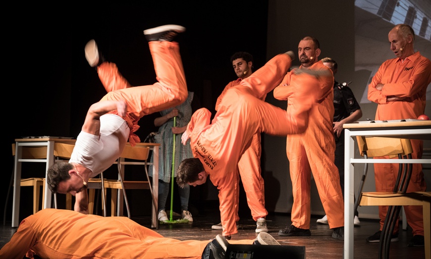 Image 9: 2 Tickets für „Eine ganz große Nummer“ in Hamburg