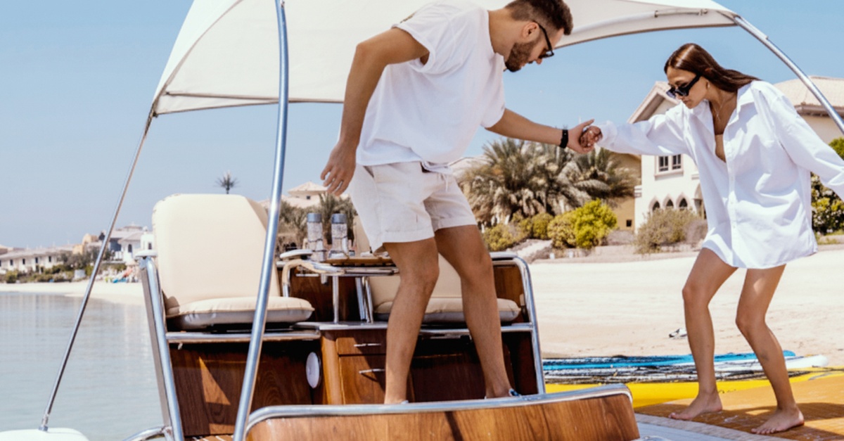 Explore 15 Or 30-Minute Luxury E-Catamaran Tour For 2 Or 4 People Explore 15 Or 30-Minute Luxury E-Catamaran Tour For 2 Or 4 People