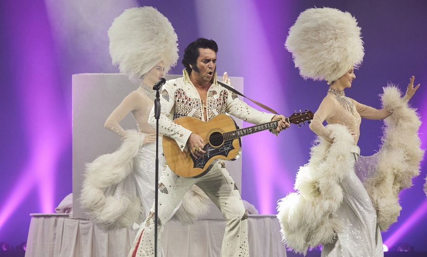 Image 10: Ticket & Magazin für "Elvis" vom 12.09.–09.11.25 im Varieté Stuttgart
