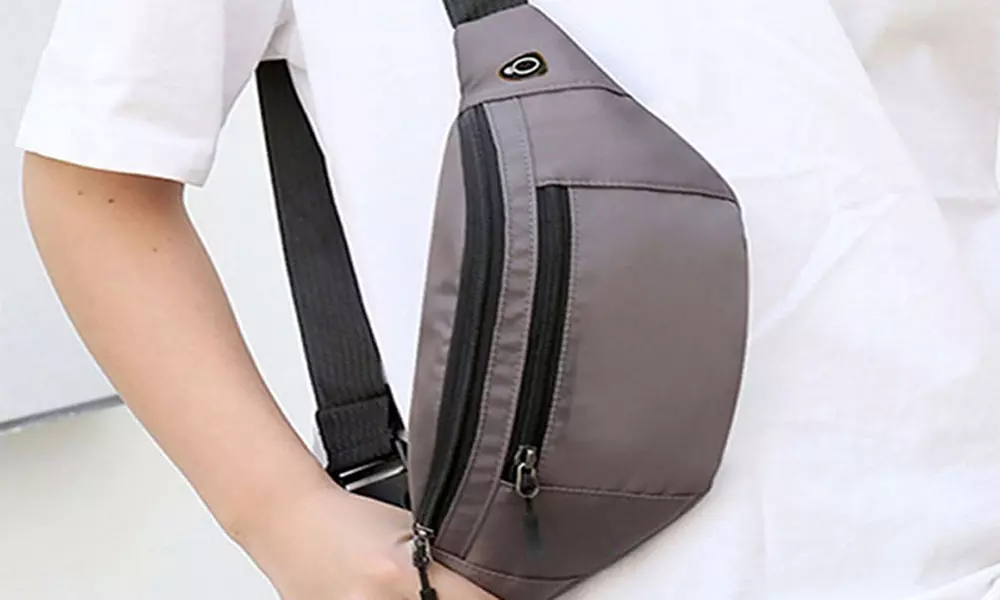 Unisex Gürteltasche mit Kopfhöreranschluss