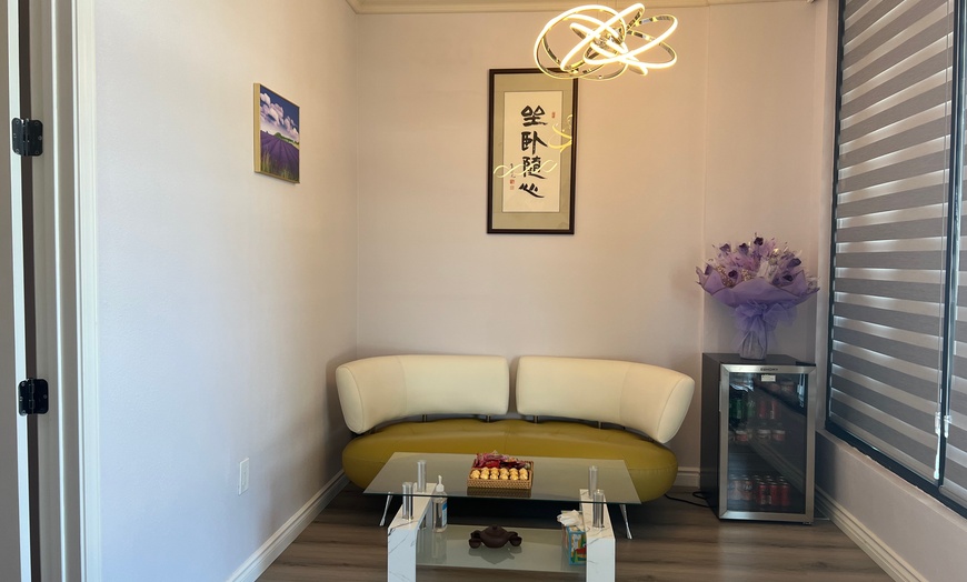 Image 5: Relax with 60-Min Single or Couples Massage with Optional Hot Stones