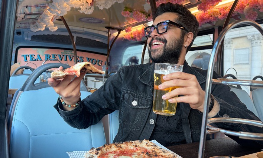 Image 5: London Pizza & Drinks Bus Experience with Adult & Child Tickets 