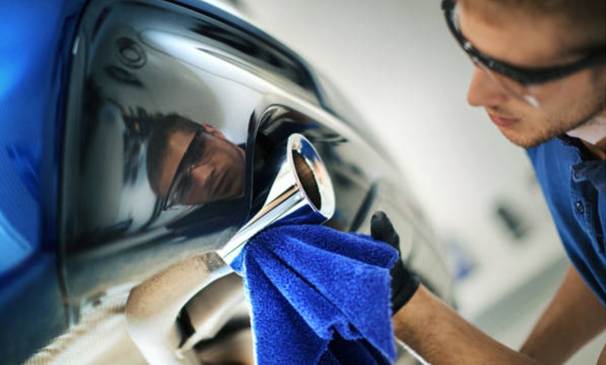 Image 4: Lavado completo con ozono, perfumado o encerado al detalle