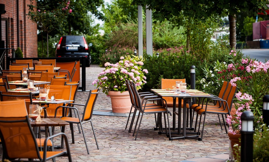 Image 6: Seligenstadt: Komfort-Doppelzimmer inkl. Frühstück / Halbpension