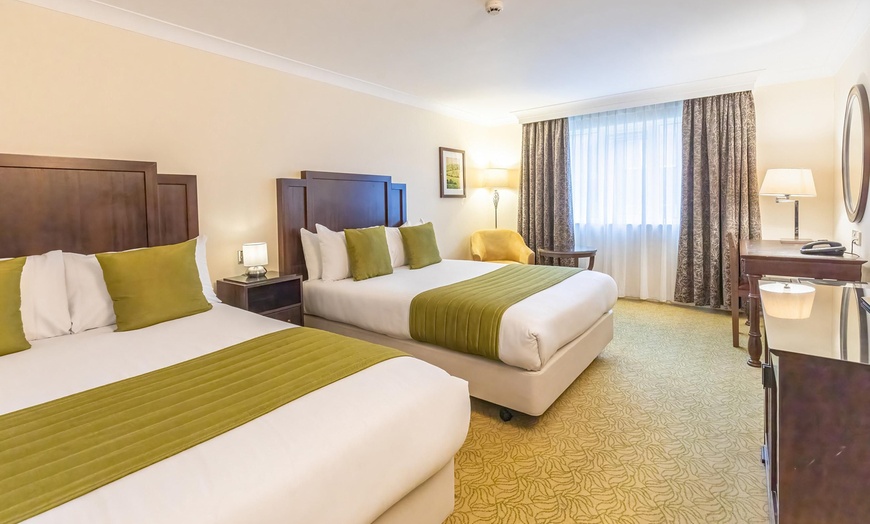 Image 3: 4* Hampshire: Standard Double or Twin Room Stay with Breakfast & More