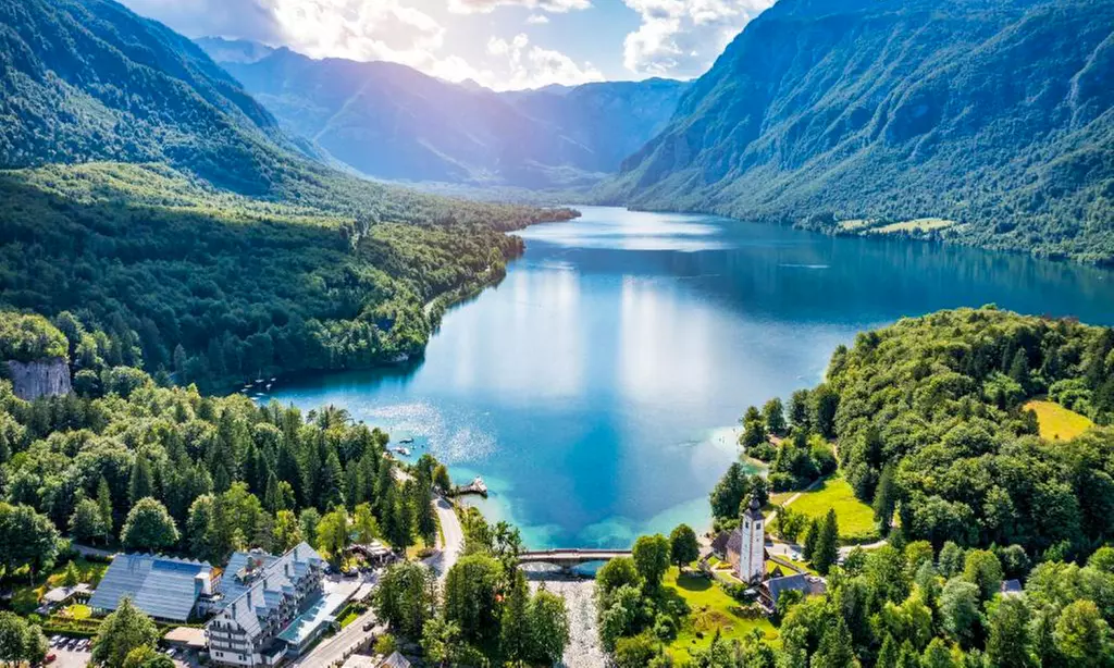 Slowenien: Doppelzimmer mit Frühstück oder Halbpension und Pool