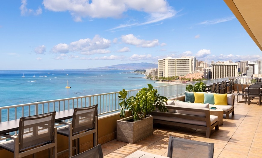 Image 29: Steps from Waikiki Beach and Free Surf-Board Credits Each Day