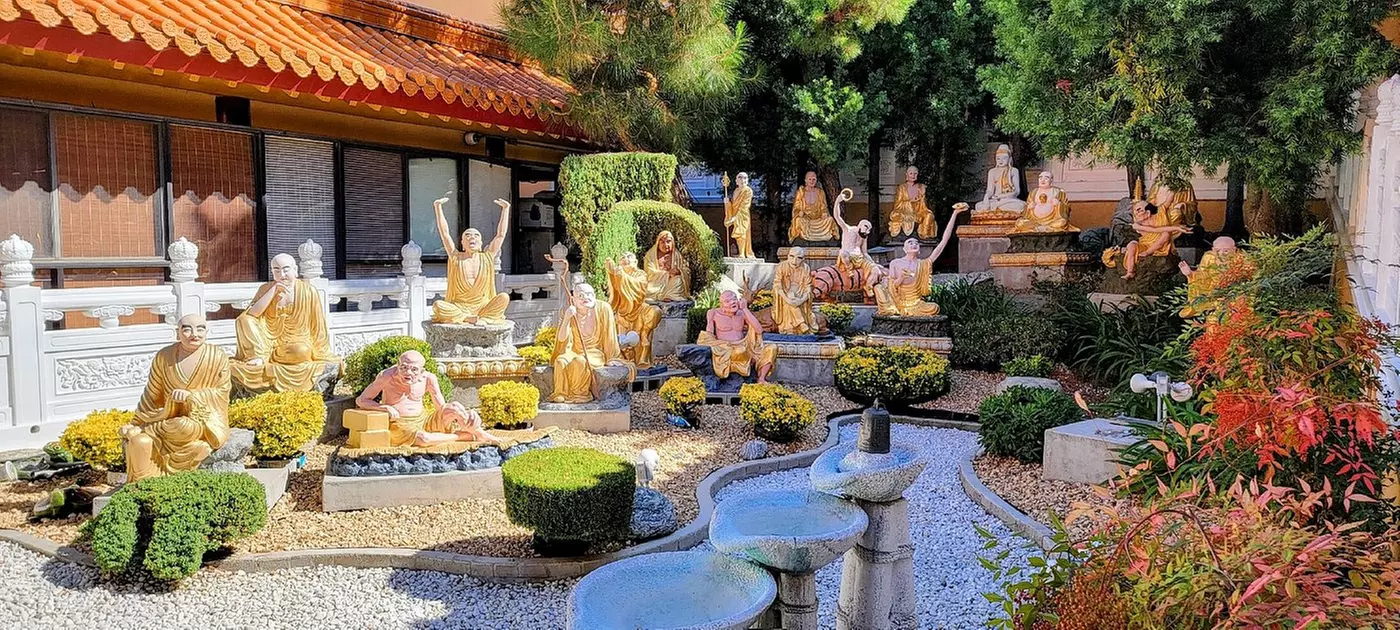 Private LA Tours: Hollywood Hills, City, or Temples