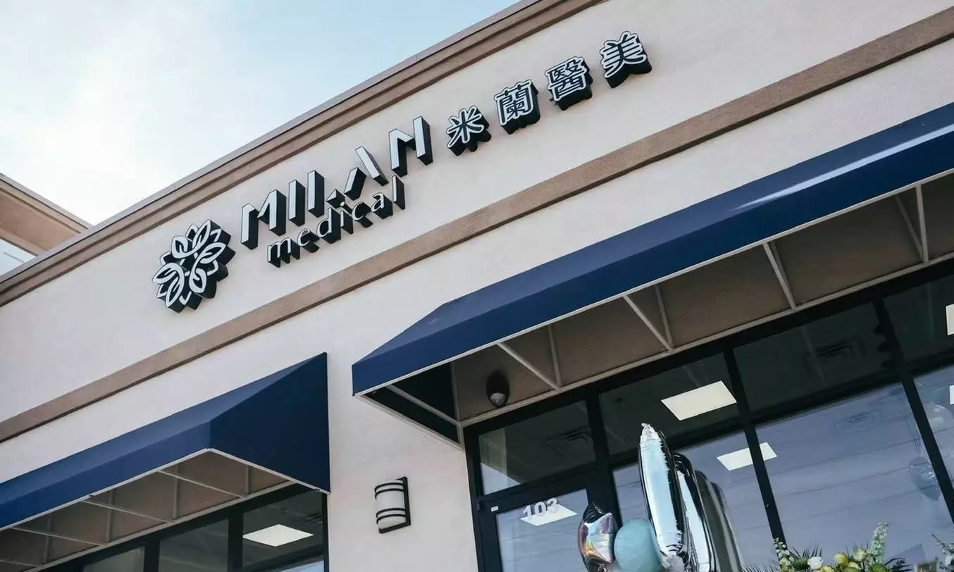 One Syringe of Revanesse Versa for Lips or Face at Milan Medical