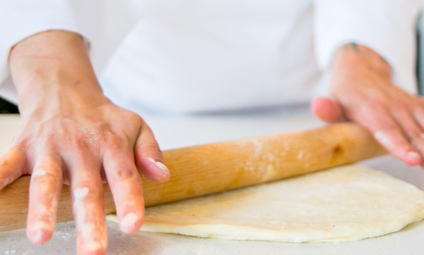 Image 2: Fun Pizza Cooking Classes Near You