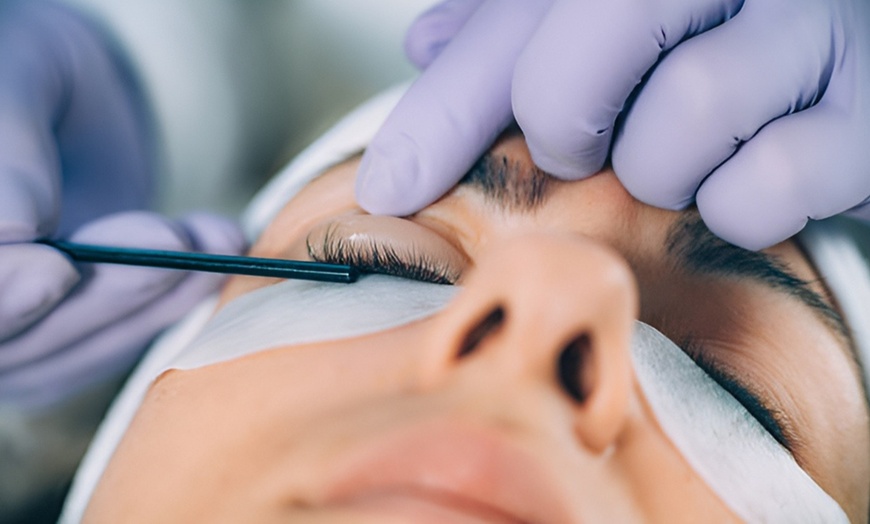 Image 1: Wimperkrul die wél blijft zitten: lash lift behandeling in Rijswijk