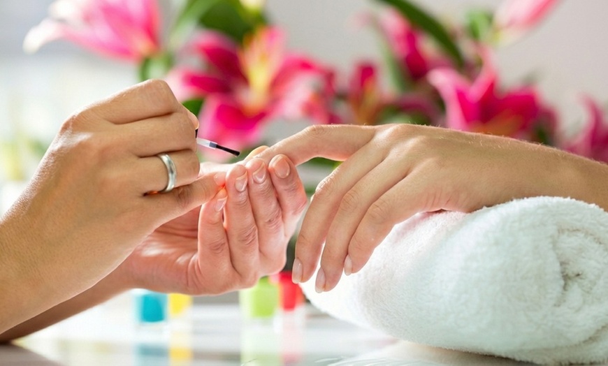 Image 2: One Gel/Spa Manicure, Pedicure and/or Eyelash Extension Package