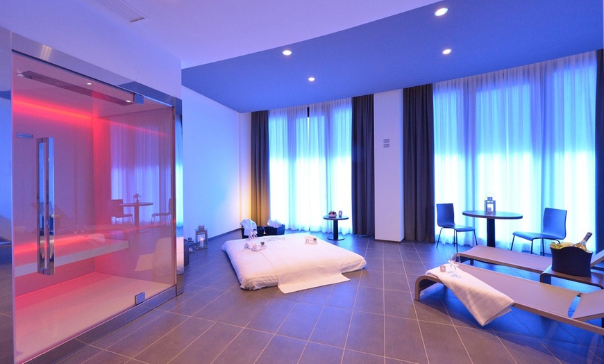 Image 14: Saint-Vincent 4*: soggiorno con ingresso Terme, colazione e massaggio
