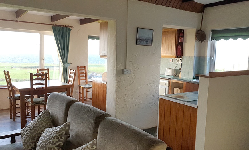 Image 4: Co. Clare: Up to 7-Night Cottage Stay