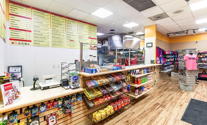 Image 12: Relax, unwind, and enjoy easy access to the Las Vegas Strip