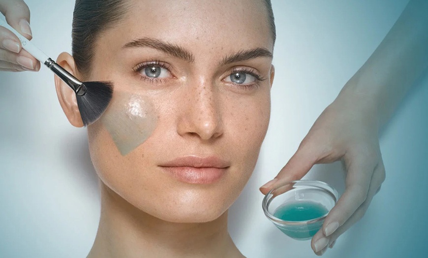 Image 3: 1, 2 oder 3 kosmetisches QMS Luxury Microneedling