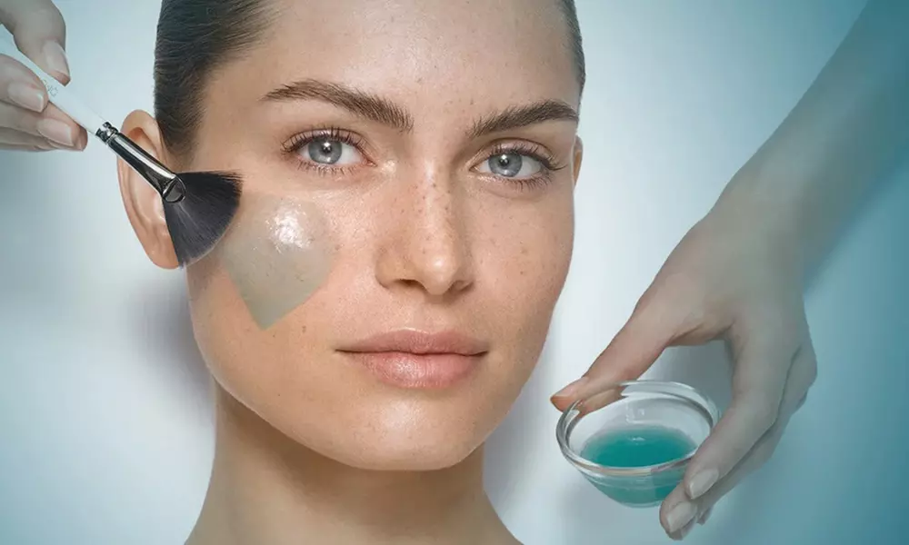 1, 2 oder 3 kosmetisches QMS Luxury Microneedling