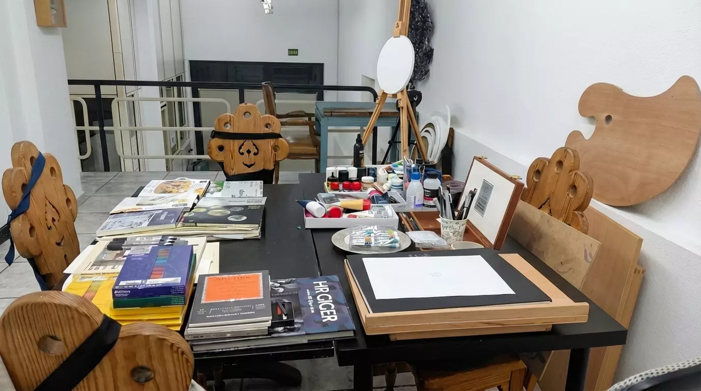 Taller de pintura creativa con picoteo y cava para 1, 2 o 6 personas