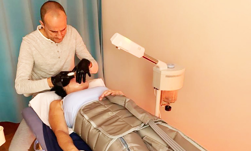 Image 17: 1 sesión de exososomas con Dermapen y opción a tratamiento adicional