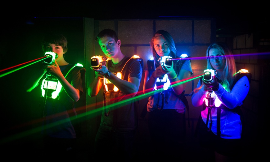 Image 4: 2 oder 4 Runden LaserTag inkl. Ausrüstung für 2 - 6 Personen 
