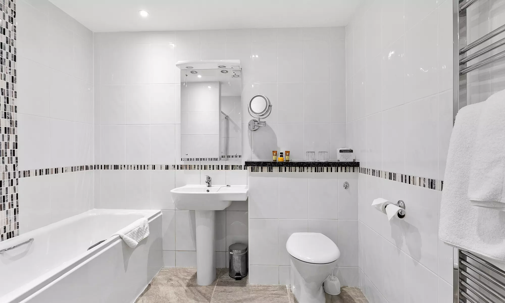 Torquay: Family or Double Room with Breakfast & Optional Food Credit