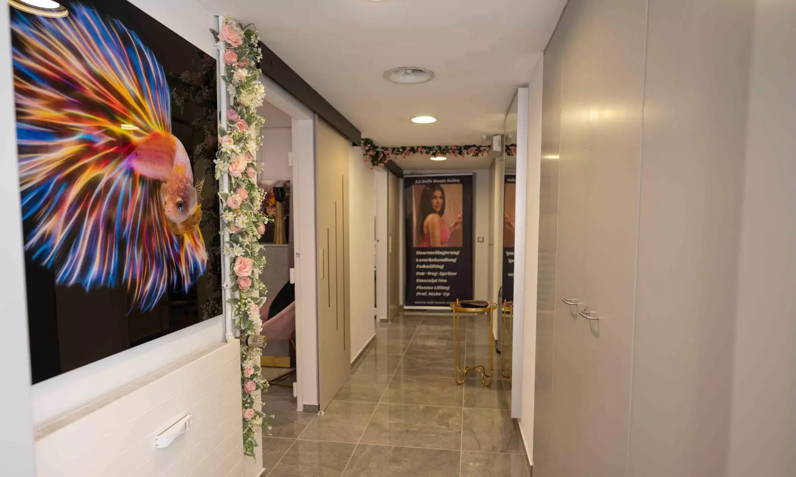 Permanent Make-up inkl. Nachbehandlung für Lippen / Brauen für 1 Pers.