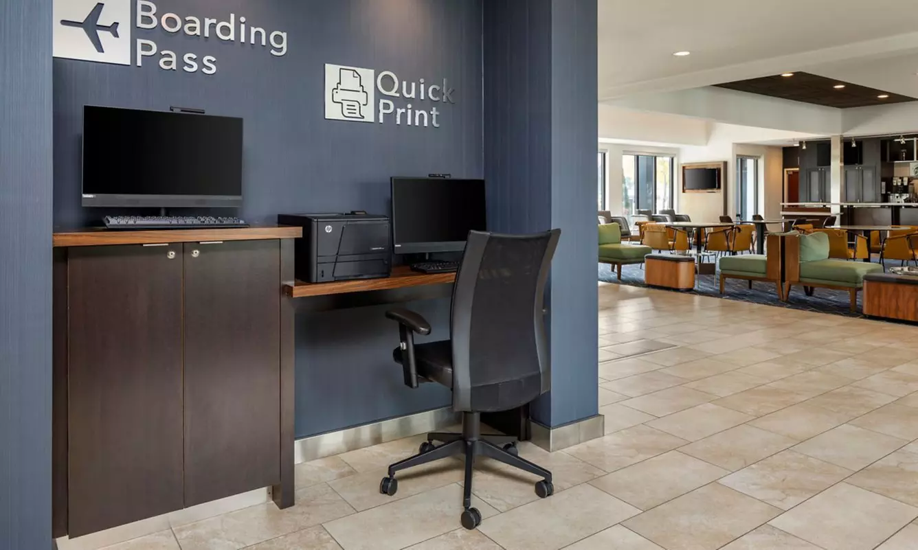 Relax in Comfort Just Minutes from Chicago's Famed Music Venue