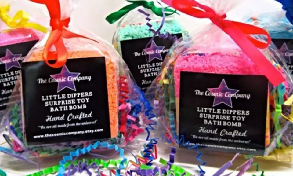 The Cosmic Company Troll Toy Surprise Bath Bomb - Second Medium