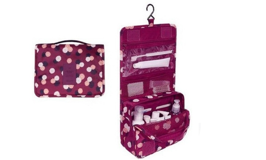 Image 9: Portable Hanging Toiletries Travel Storage Bag


