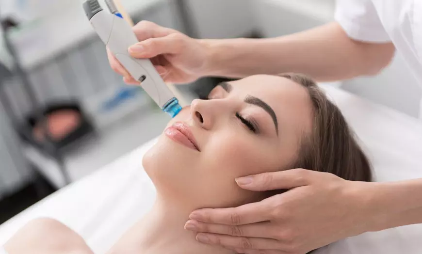 Image 1: Zabiegi na twarz i ciało: wodorowe oczyszczanie twarzy i presoterapia