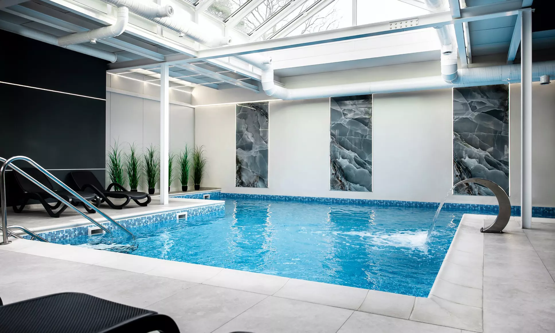 Wybrzeże: pokój dla 2 osób ze śniadaniami lub wyżywieniem HB i sauną