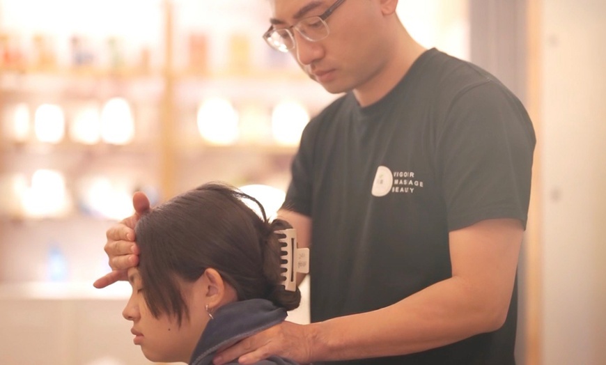 Image 1: Unwind With a 45,60,80 or 100 Min Full Body Massage 