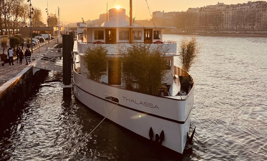 Image 10: Repas au Quai Liberté : cuisine française authentique sur la Seine