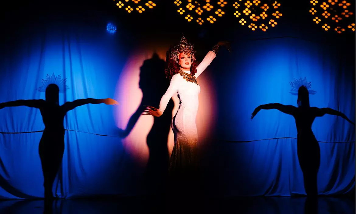 Repas-spectacle au cabaret La Vénus