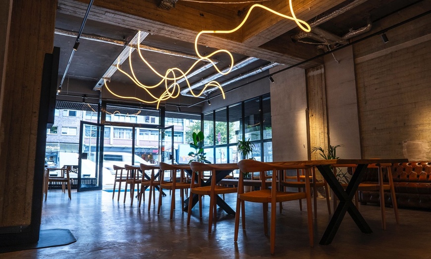 Image 3: Große Bowl inkl. Getränk für 1 - 4 Personen