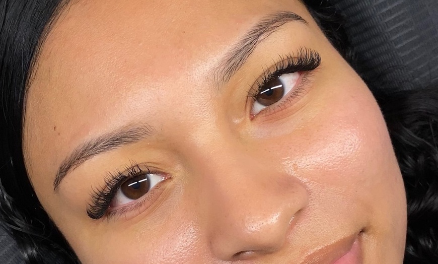 Image 5: Up to 43% Off on Eyelash Extensions at Ethereal Beauty